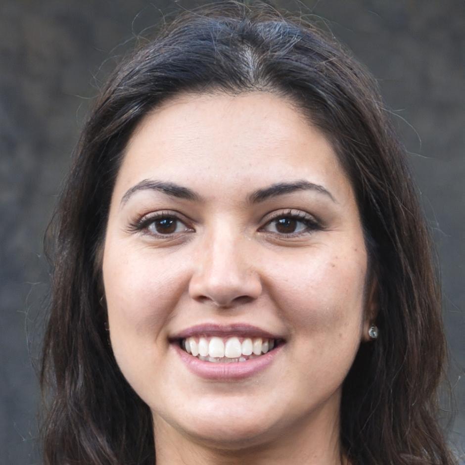 Sofia Martins, Consultora Financeira
